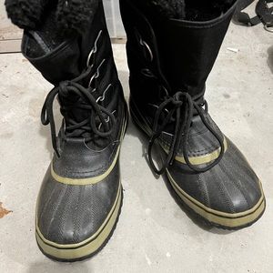 Sorel Caribou mens winter boot size 9